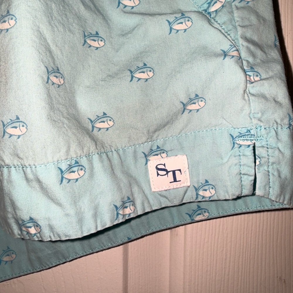 Southern Tide Aqua Fish Pattern Women's Athletic Shorts - Picture 5 of 5